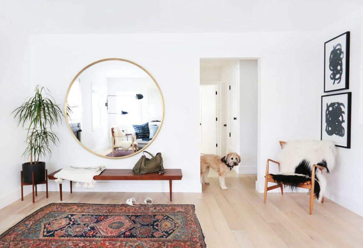 furnish-apartment-tiny-mirror