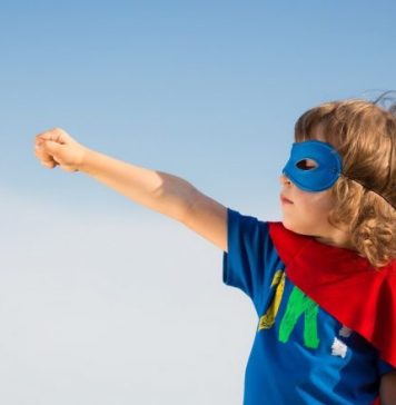 10 tips for raising happy and self-confident children