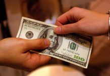 Which states offer economic relief checks in 2022 in the United States